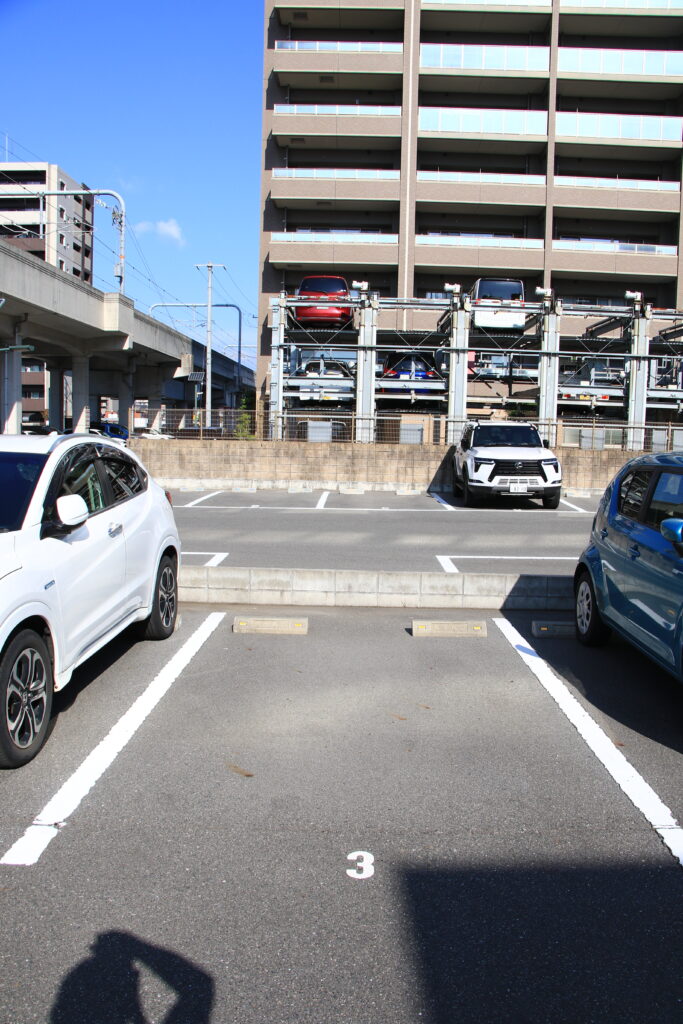駐車場番号　3　岡山市北区西古松　月極駐車場　大元駅から徒歩2分　近藤駐車場